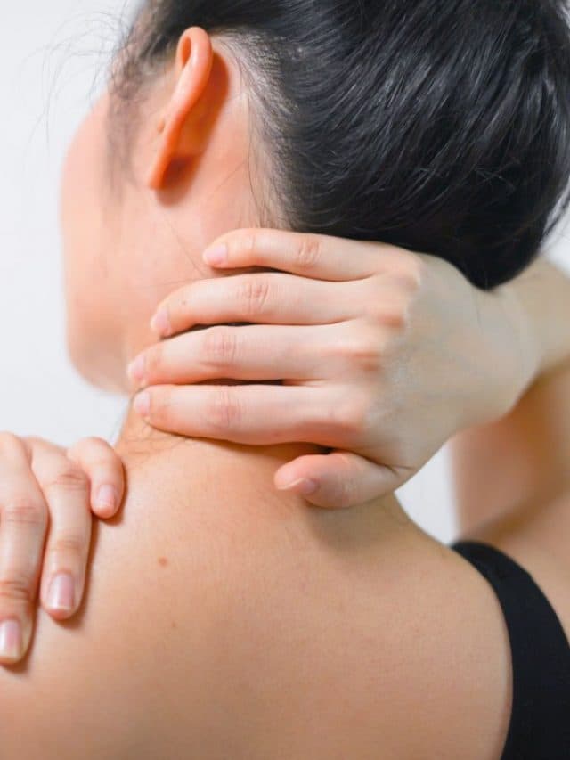 Health Tips: कंधे के दर्द से राहत के लिए 4 उपाय