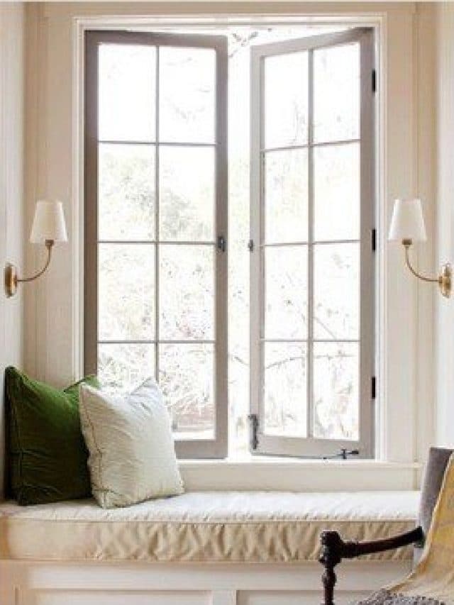 Vastu Tips For Window: घर बनाते वक्त इस दिशा में भूलकर भी न बनाएं खिड़की, लग सकता है वास्तु दोष