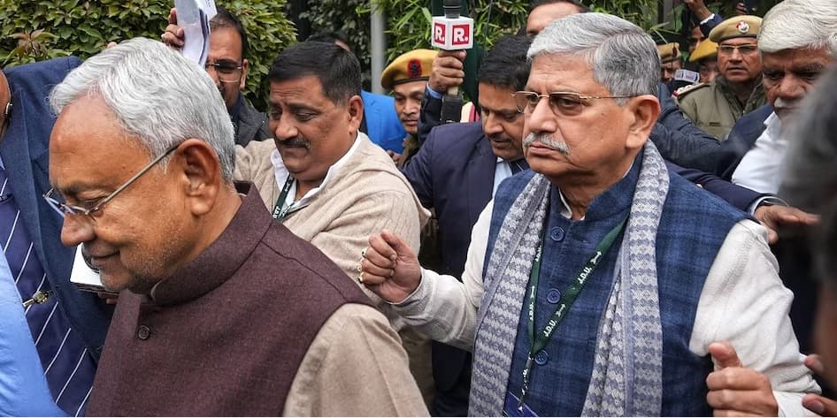 नीतीश कुमार से मिलने पहुंचे ललन सिंह व संजय झा, जारी हो सकता है जदयू कैंडिडेट का नाम