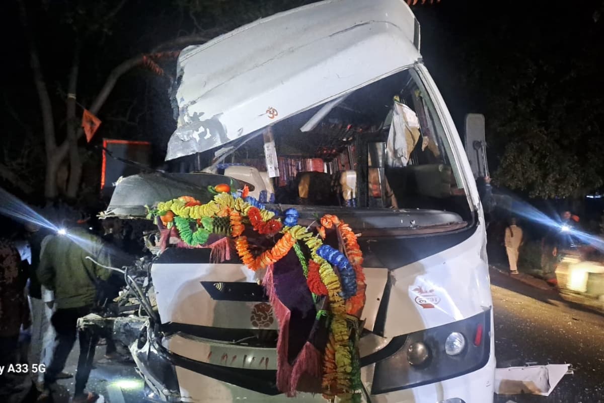 लोहरदगा में सड़क हादसा, तीन नाबालिगों की मौत, कई घायल