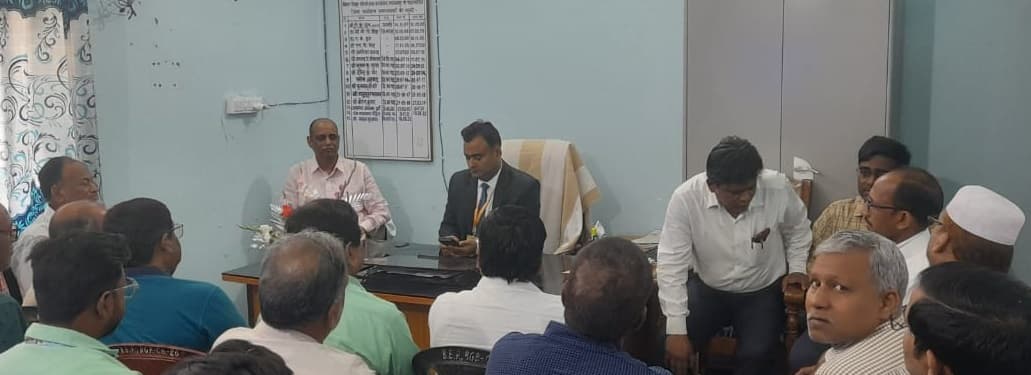 भागलपुर के आधे निजी स्कूल नहीं ले रहे गरीब बच्चों का नामांकन, प्राथमिक शिक्षा निदेशक ने समीक्षा