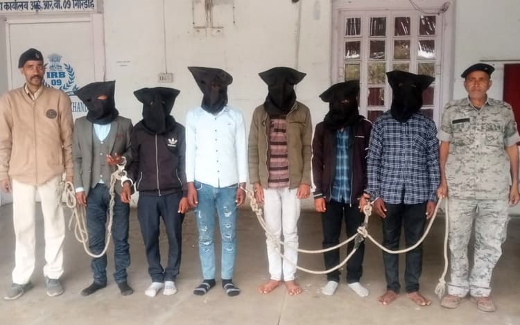 गिरिडीह में 5 महीने में 212 साइबर क्रिमिनल गिरफ्तार, 510 मोबाइल फोन व अन्य गैजेट्स जब्त, 14.56 लाख रुपए बरामद