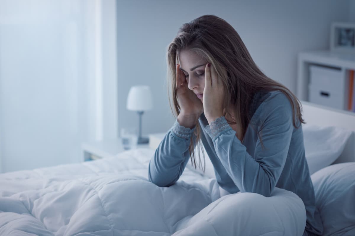 Health Tips: रात में नींद लेने की जगह गिन रहे हैं तारे तो इन उपायों को अपनाइए, हो जाएगा काम
