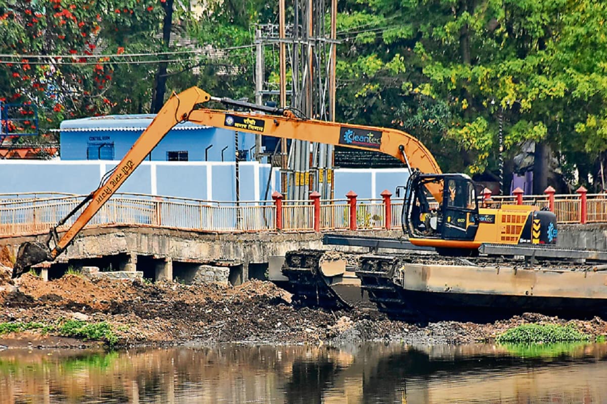 रांची नगर निगम का दावा फेल, बड़ा तलाब से 7 माह बाद भी नहीं निकल सका गाद