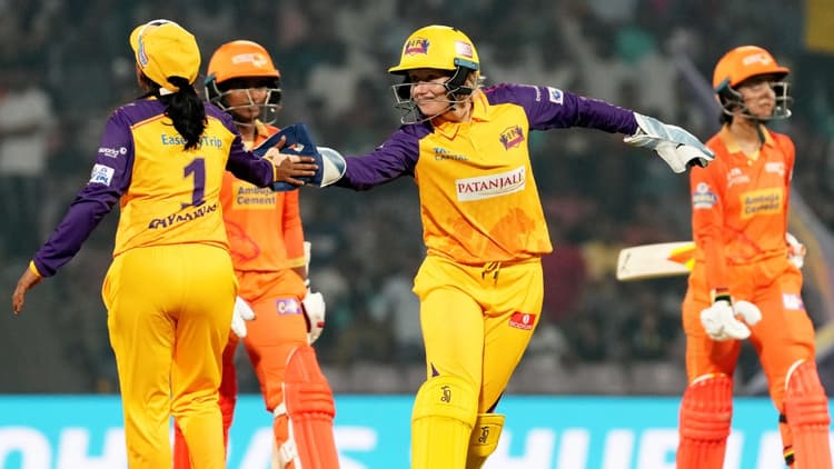 WPL 2024: गुजरात ने यूपी को दिया 143 रनों का लक्ष्य, सोफी एक्लेस्टोन ने झटके तीन विकेट