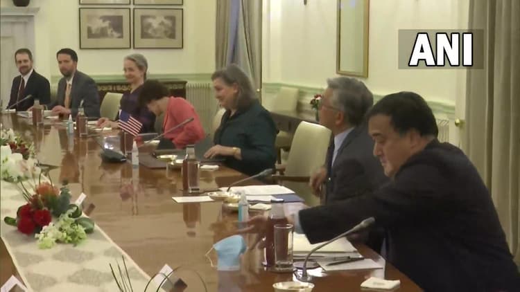 Victoria Newland: पुतिन की मुखर विरोधी रहीं विकटोरिया न्यूलैंड होंगी रिटायर, जानें अमेरिकी नौकरशाही में क्या थी हैसियत