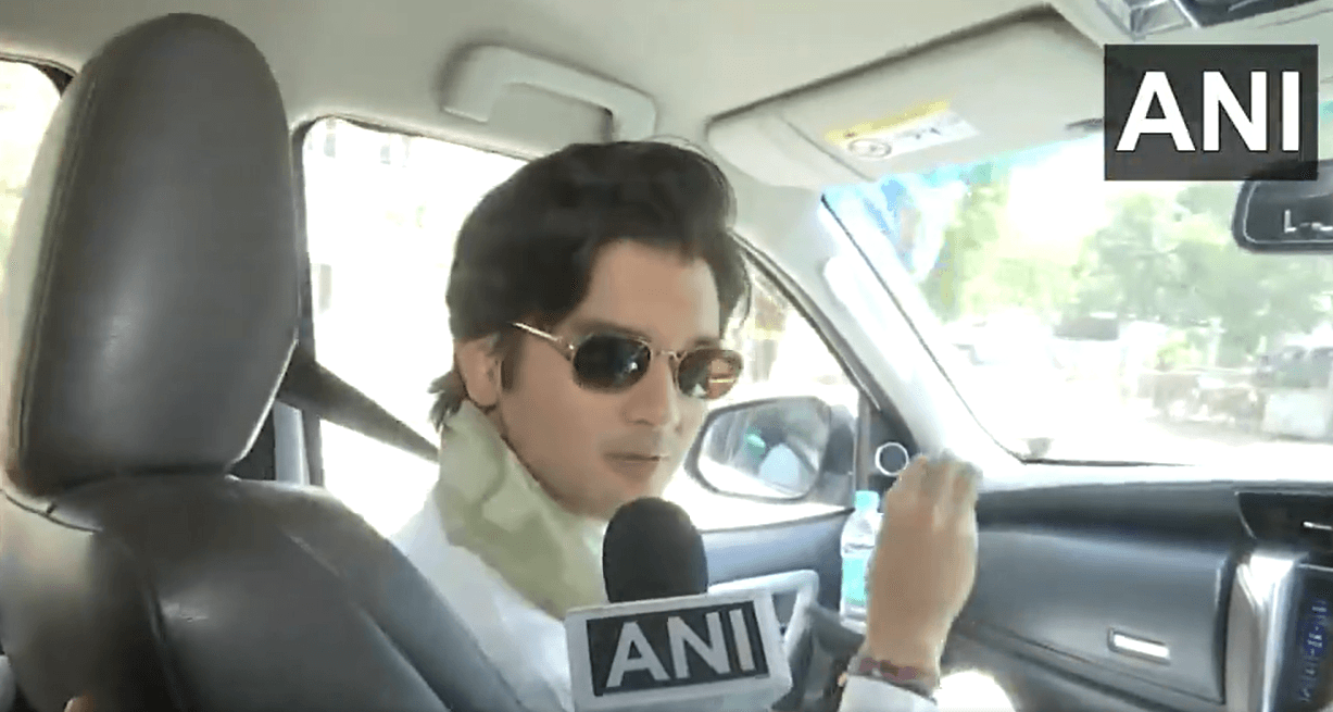 Lok Sabha Election 2024: ज्योतिरादित्य सिंधिया के प्रचार में लगा है बेटा महाआर्यमन, लोगों से वोट की अपील Lok Sabha Election 2024: ज्योतिरादित्य सिंधिया के प्रचार में लगा है बेटा महाआर्यमन, लोगों से वोट की अपील
