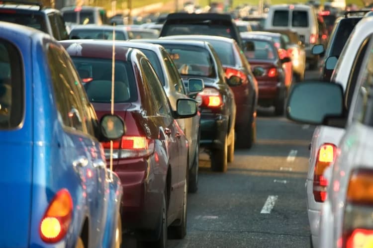 Loksabha Election: पूर्णिया में पार्टी कार्यकर्ताओं के अलग रौब, चुनाव प्रचार में नहीं चलेगी खटारा, चमचमाती कार चाहिए जनाब!