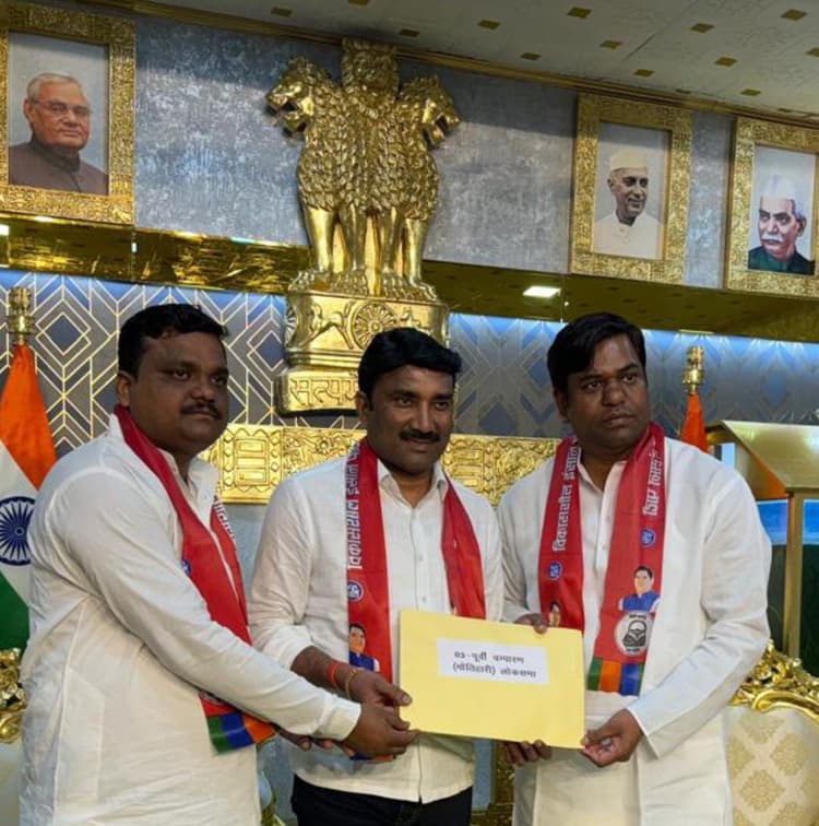 Bihar Politics: मुकेश सहनी ने मोतिहारी सीट से इस कद्दावर नेता को बनाया उम्मीदवार...