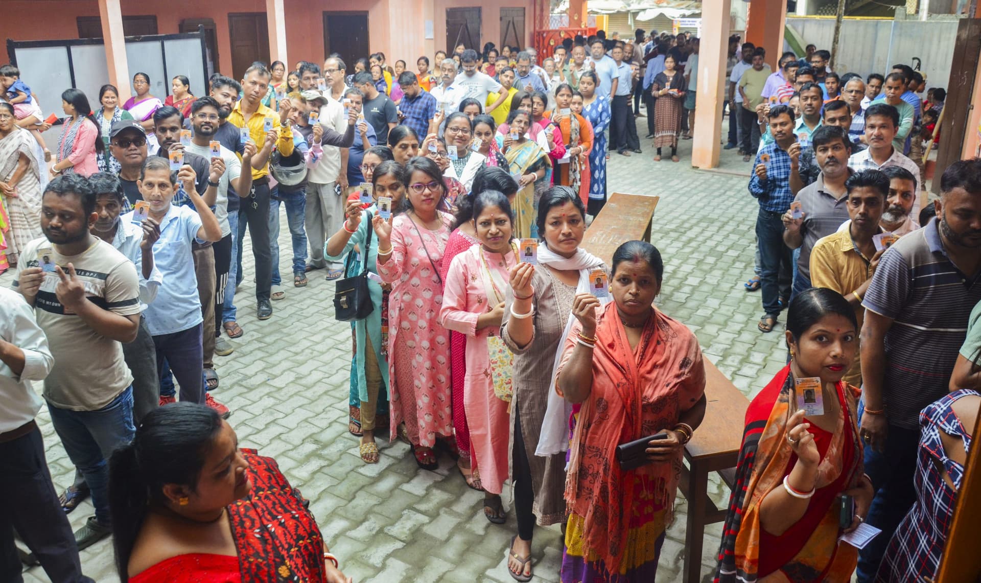 Lok Sabha Election 2024 Live Updates: पहले चरण का चुनाव संपन्न, 60 फीसदी हुई वोटिंग, जानें अन्य राज्यों का हाल