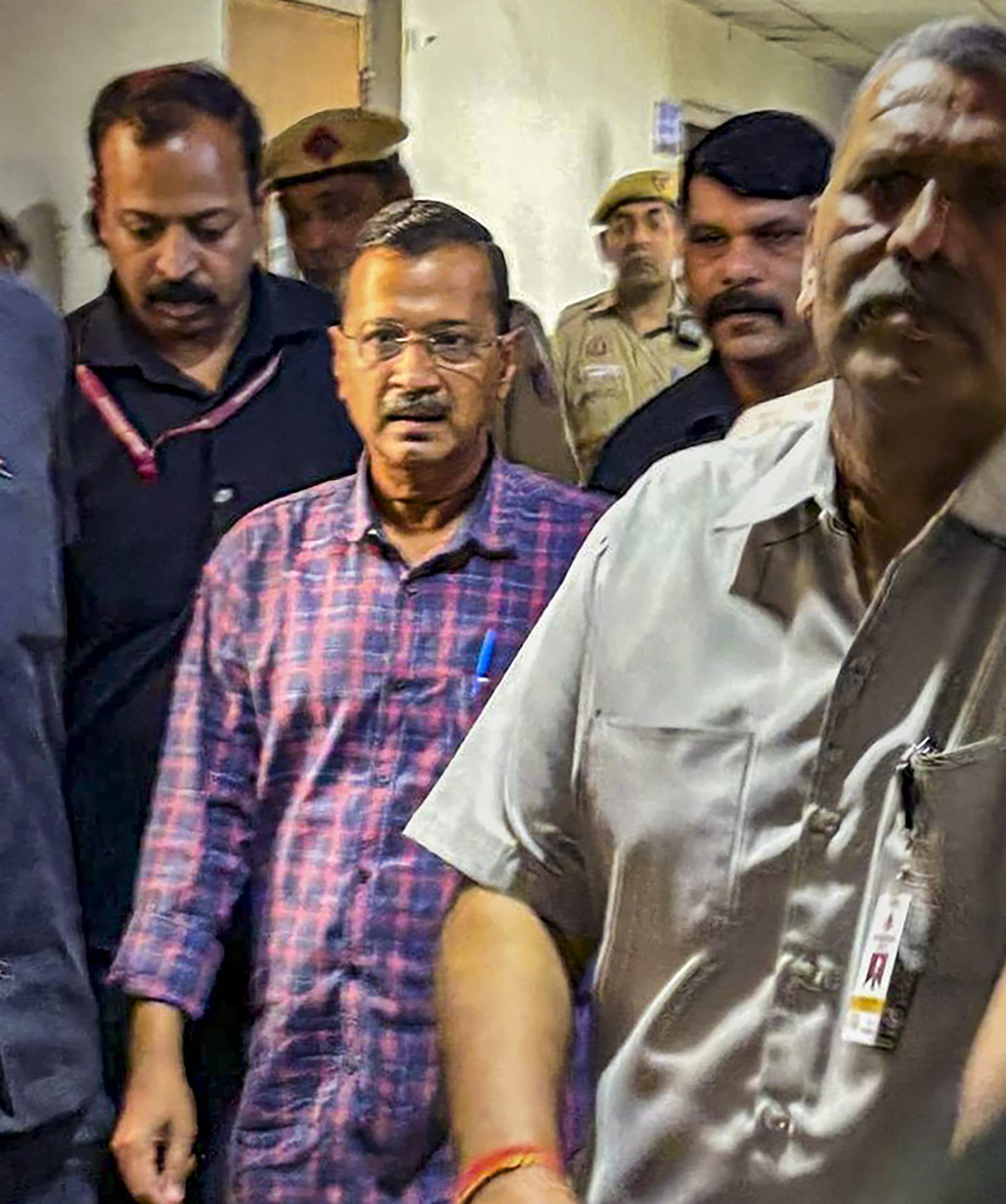 Arvind Kejriwal: सीबीआई की गिरफ्तारी को चुनौती देने वाली याचिका पर 29 जुलाई को सुनवाई करेगा हाईकाेर्ट