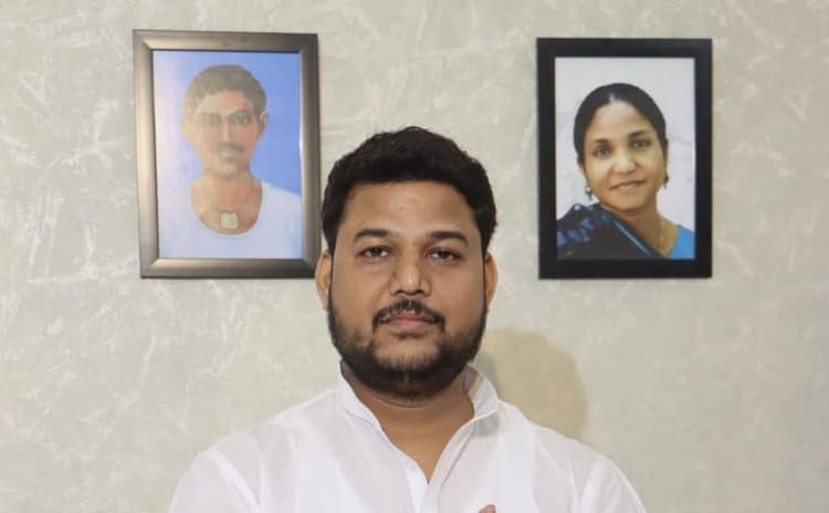 Lok Sabha Elections : मुकेश सहनी ने गोपालगंज सीट से चंचल को उतारा, मोतिहारी पर सस्पेंस बरकरार