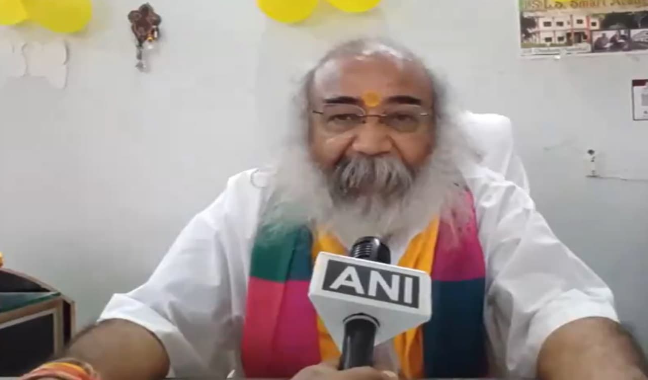 Congress IT Notice: ‘चोर कभी नहीं कहता कि वो चोर है’, कांग्रेस को IT नोटिस पर बोले आचार्य प्रमोद कृष्णम