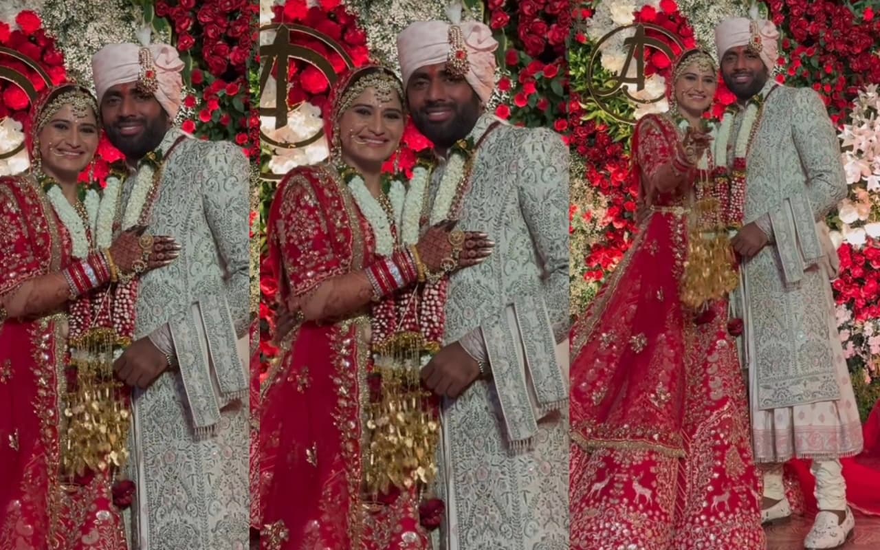 Arti Singh Wedding: рд╕рд╛рдд рдЬрдиреНрдореЛрдВ рдХреЗ рдмрдВрдзрди рдореЗрдВ рдмрдВрдзреЗ рдЖрд░рддреА рдФрд░ рджреАрдкрдХ, рд╢рд╛рджреА рдХреА рдкрд╣рд▓реА рддрд╕рд╡реАрд░ рдЖрдИ рд╕рд╛рдордиреЗ, рдХрдкрд▓ рдиреЗ рдореАрдбрд┐рдпреЛ рдХреЛ рджрд┐рдП рдкреЛрдЬ