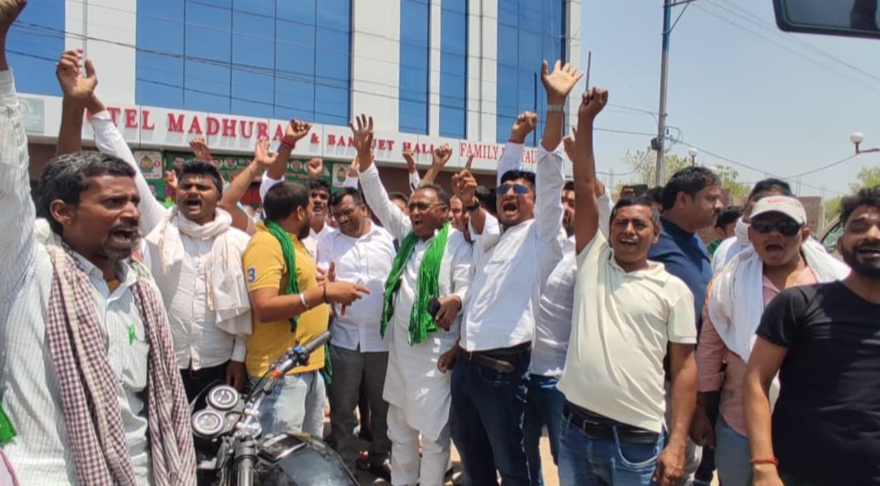 Aurangabad News: RJD प्रत्याशी के कार्यालय में छापेमारी