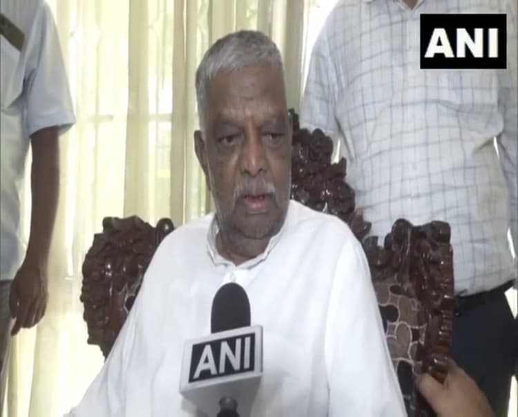 Karnataka: चामराजनगर से बीजेपी सांसद वी श्रीनिवास प्रसाद का निधन, राजनीति से ले चुके थे संन्यास