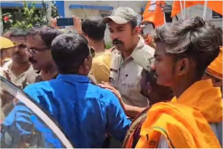 पश्चिम बंगाल : बीरभूम के प्रार्थी समेत 11 भाजपाइयों पर थाने में आर्म्स एक्ट का केस, हुआ हंगामा