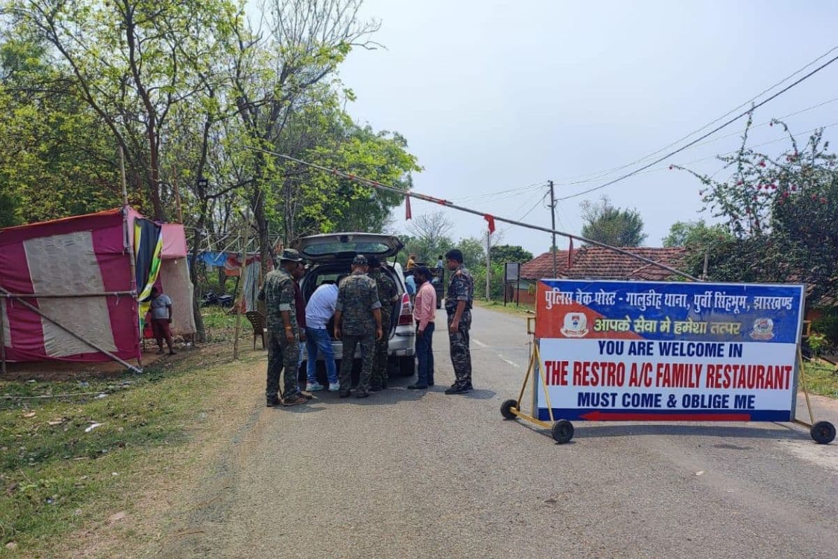 लोकसभा चुनाव 2024: झारखंड के पूर्वी सिंहभूम में केशरपुर चेकपोस्ट से 71,500 रुपए बरामद, पिकअप वैन से मिले कैश