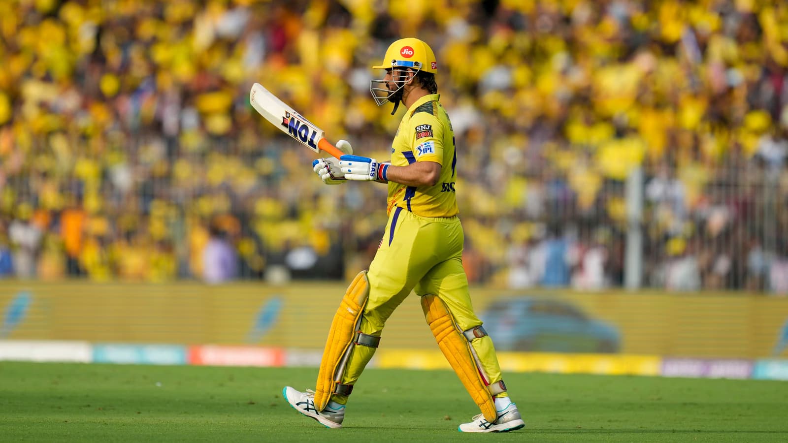 IPL 2024: एमएस धोनी की एंट्री पर सामने आया पैट कमिंस का बयान कहा, ‘इतनी तेज आवाज…’