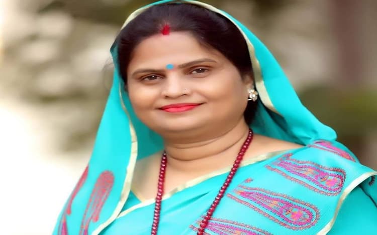 Lok Sabha Election 2024: खजुराहो में I.N.D.I.A को बड़ा झटका, सपा उम्मीदवार का नॉमिनेशन रद्द