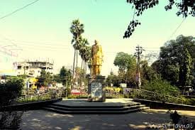 Statues in Cities: महापुरुषों की मूर्तियों की अनदेखी