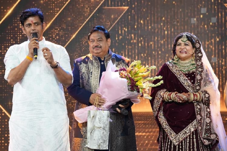 Birthday Bash : भोजपुरी फिल्मों के दिग्गज निर्माता व इम्पा अध्यक्ष अभय सिन्हा ने मनायी शादी की सालगिरह