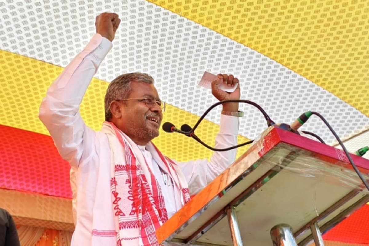 लोहरदगा कार्यकर्ता सम्मेलन में बाबूलाल मरांडी बोले- कांग्रेस ने कभी नहीं समझा गरीबों की जरूरत