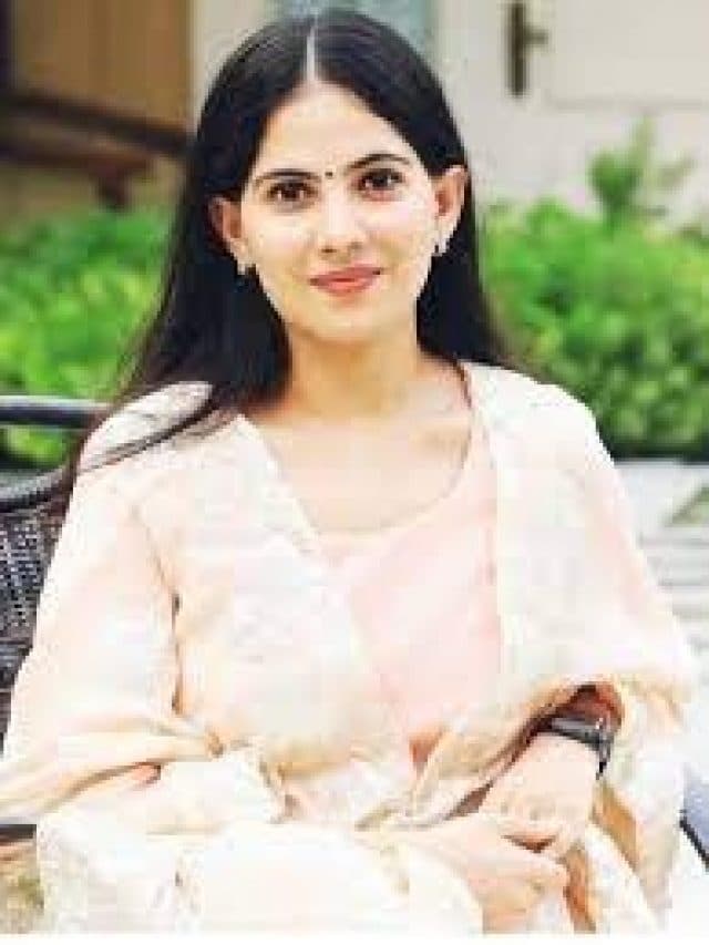 क्या आप जानते हैं जया किशोरी भागवत कथा करने के कितने पैसे लेती हैं?
