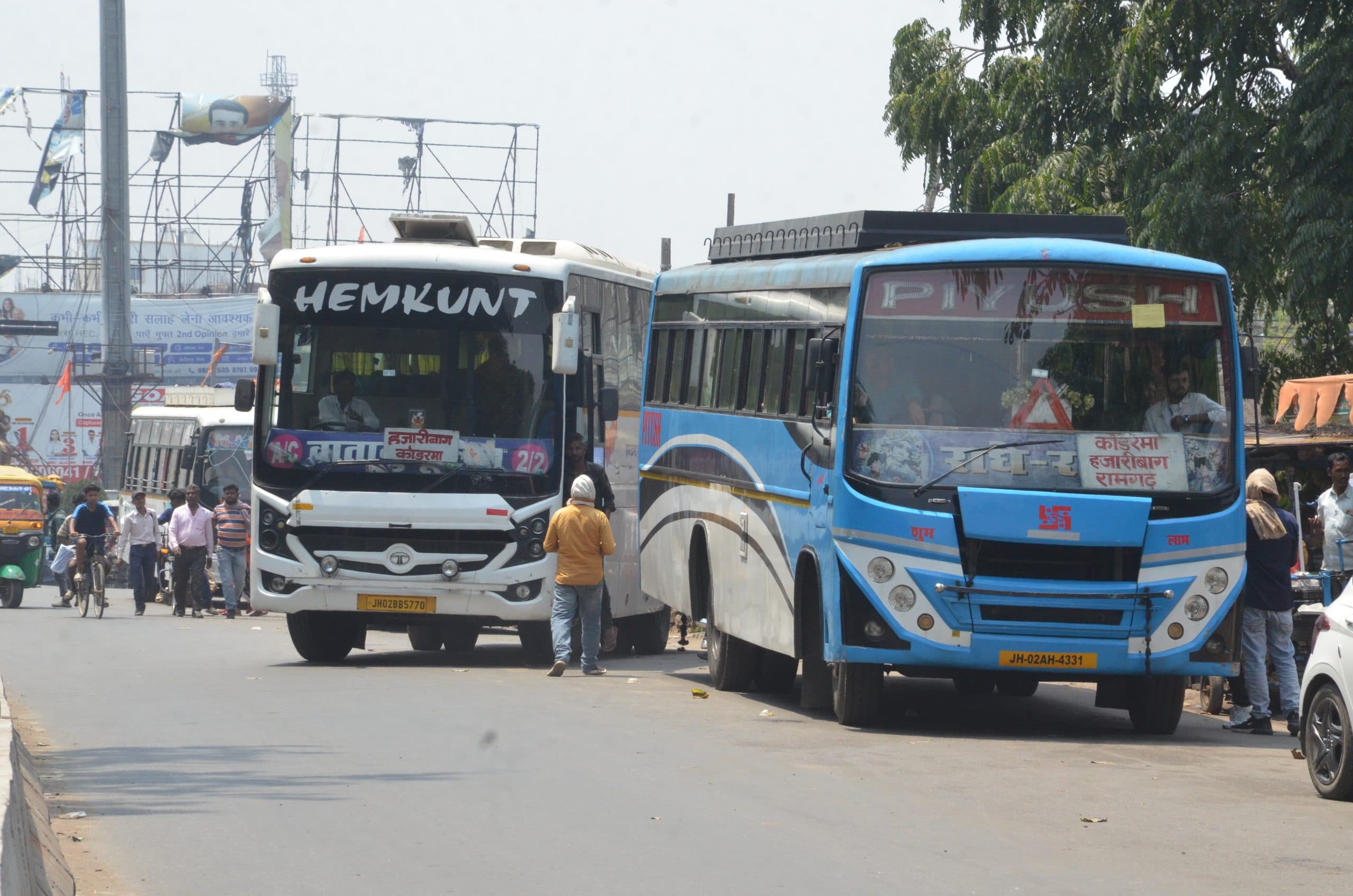 बूटी मोड़ व कांटाटोली पेट्रोल पंप के पास बने अवैध बस स्टैंड, रोज लग रहा जाम