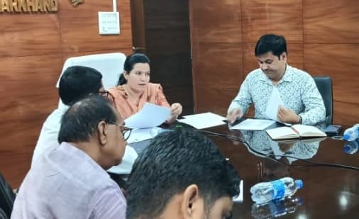 कम मतदान वाले बूथों पर वोटिंग प्रतिशत बढ़ाने का करें प्रयास : नेहा अरोड़ा