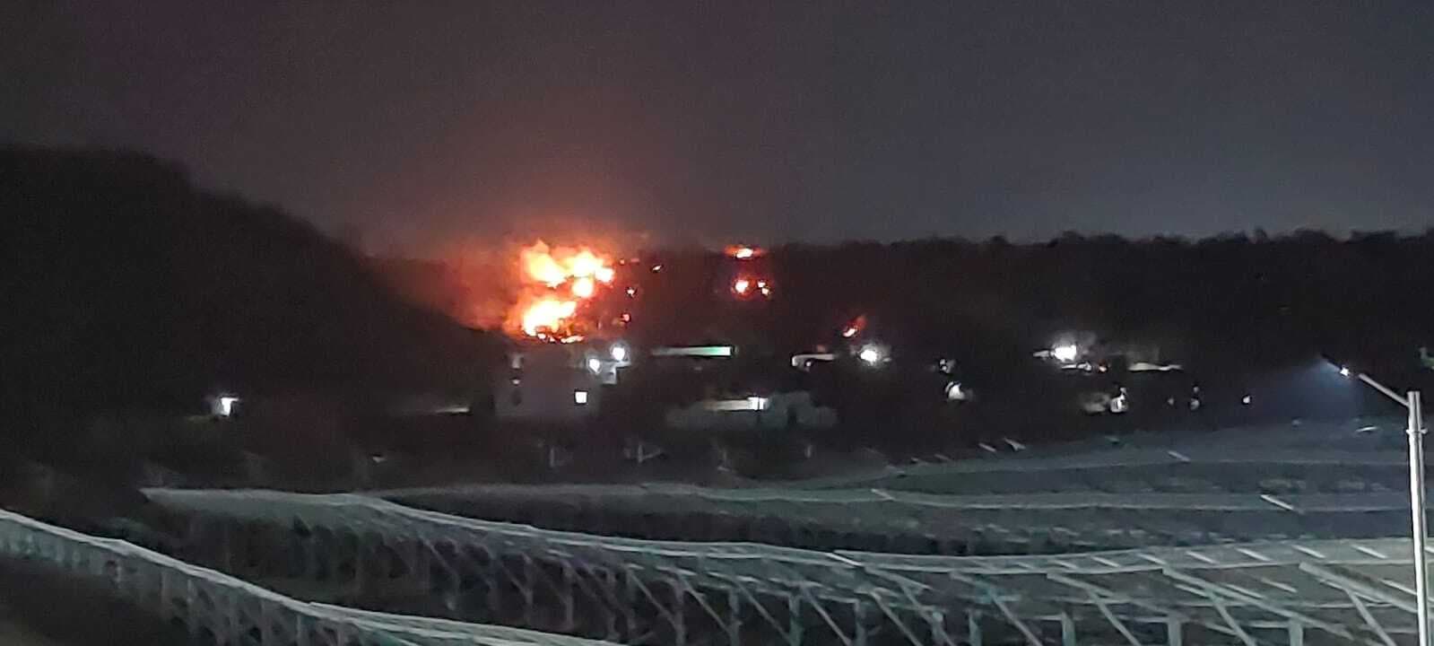 असामाजिक तत्वों ने बनियाडीह पहाड़ी में लगायी आग