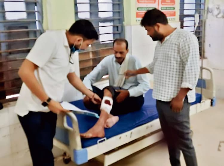 दो पक्षों में विवाद के बाद फायरिंग, टेंपो चालक को लगी गोली