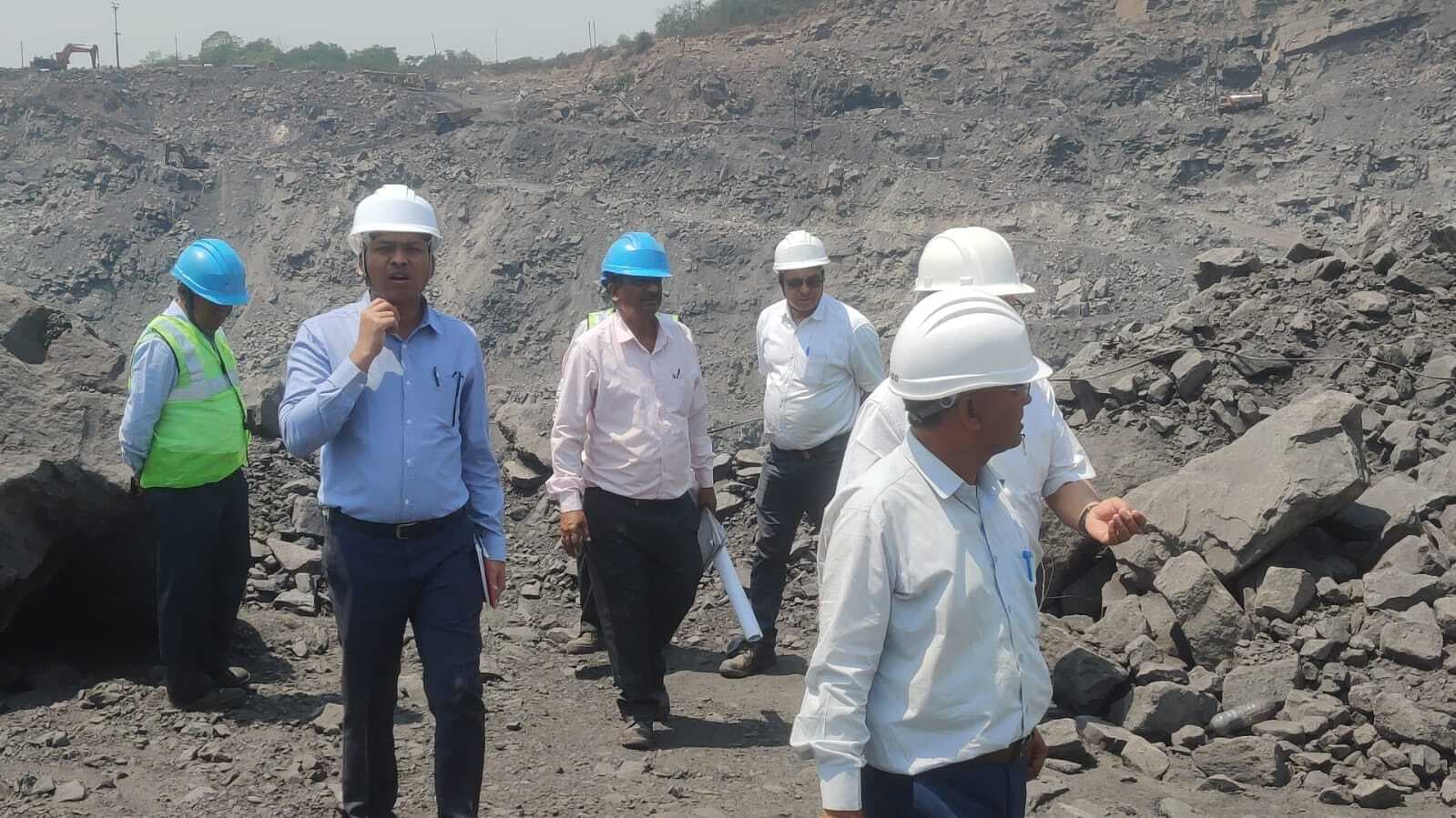 अमलो खदान की स्थिति ठीक नहीं : डीएमएस