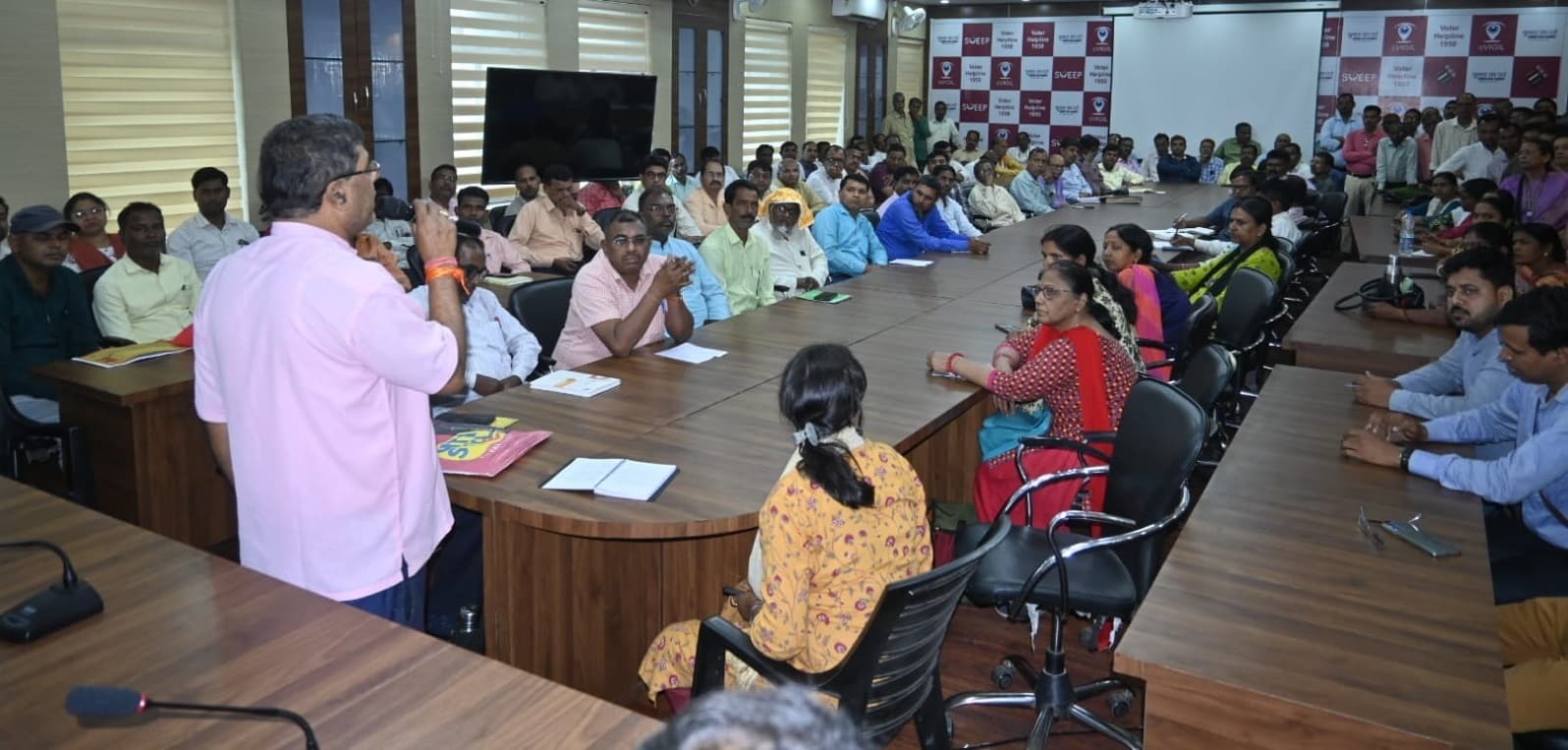 विद्यालय व सामाजिक संगठन जल्द सौंपे वॉलेंटियर्स की सूची : पीयूष