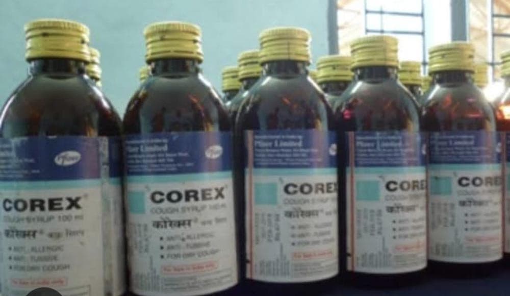 1200 बोतल कोरेक्स सिरफ जब्त, चालक गिरफ्तार
