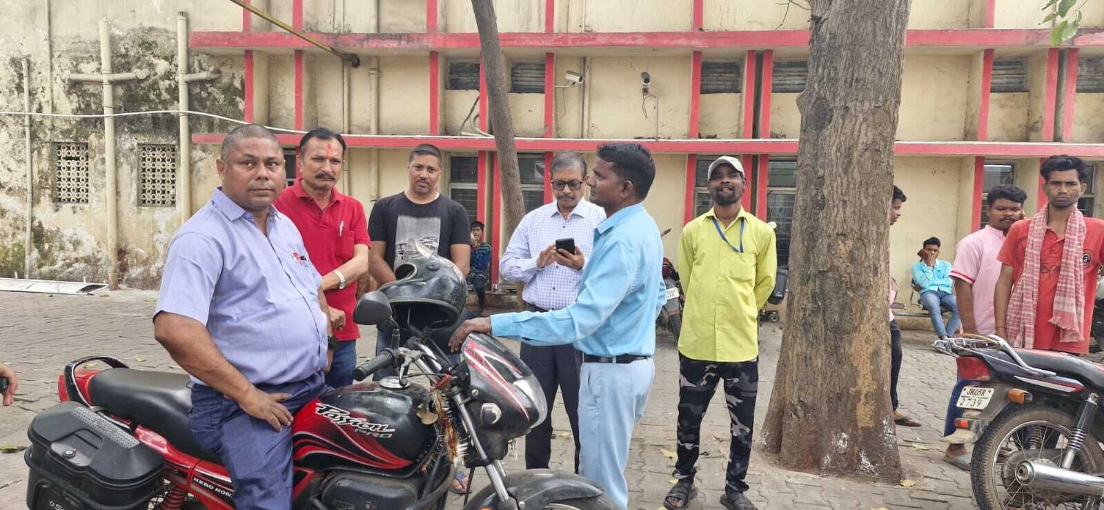 इलाज के लिए रांची तक भटकते रहे परिजन, मौत के बाद शव को चूहे ने कुतरा