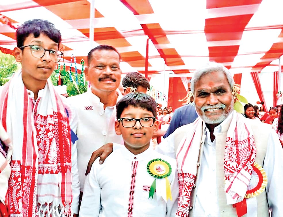 एकजुटता के साथ परंपराओं को आगे बढ़ाने की जरूरत है : चंपाई