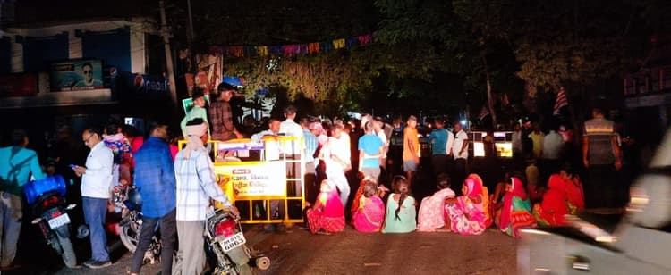 शव के साथ सड़क जाम करने के मामले में प्राथमिकी दर्ज