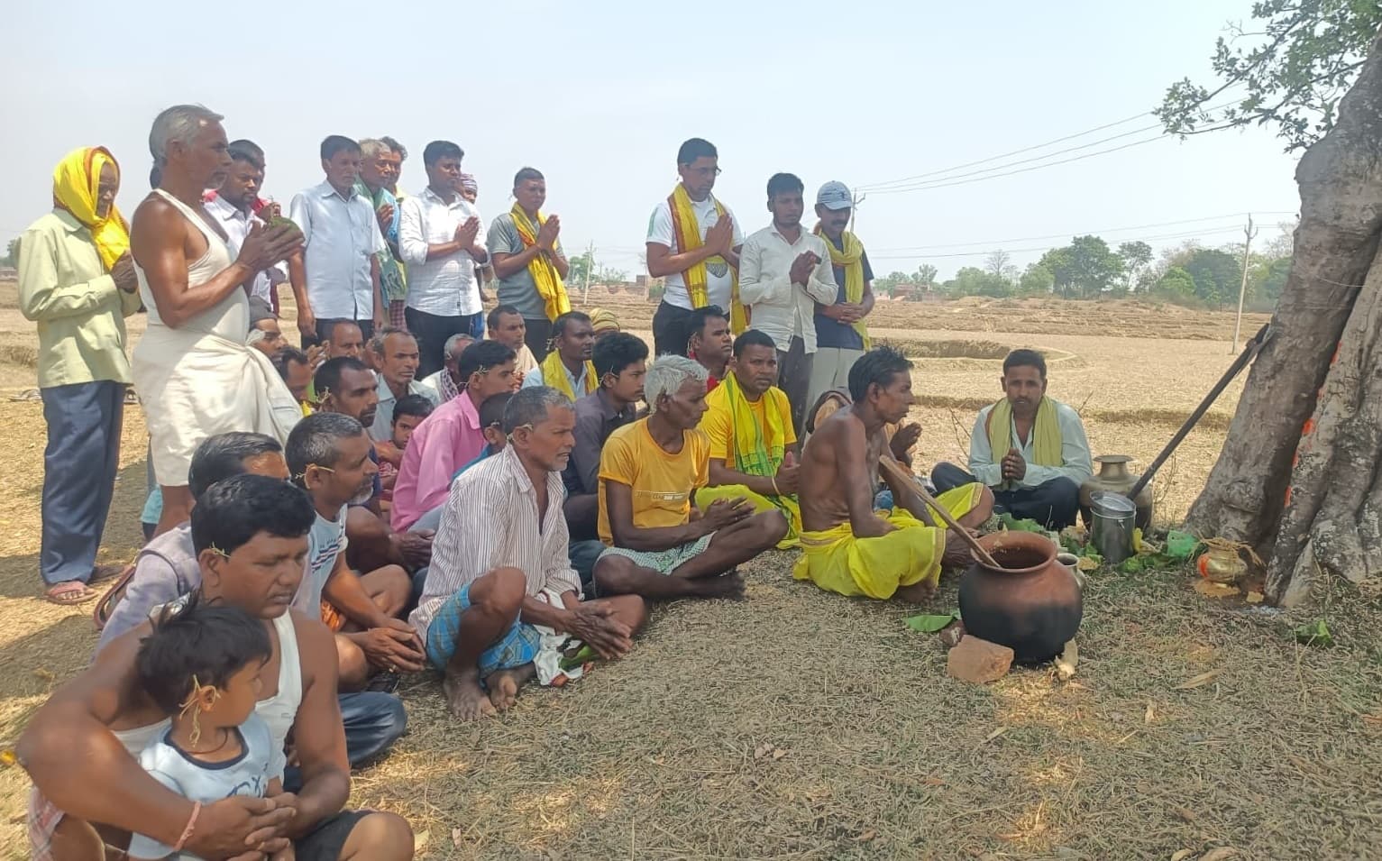 मंजूरा में धूमधाम से मना सरहुल परब