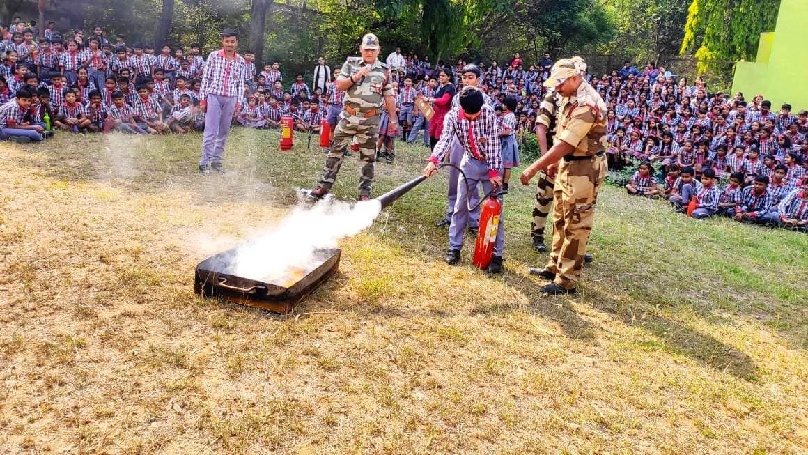 केंद्रीय विद्यालय में सीआइएसएफ ने लगाया अग्नि सुरक्षा शिविर