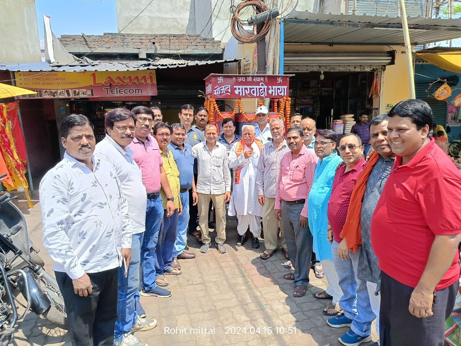 फुसरो बाजार में मारवाड़ी भाया ने लगाया प्याऊ