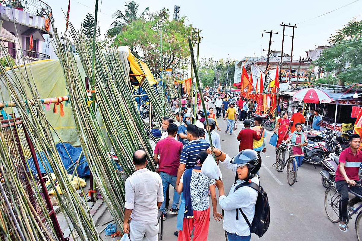 महावीरी पताकों से पटी राजधानी, भव्य शोभायात्रा आज