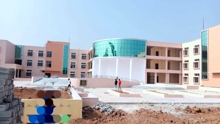 दो वर्षों से हैंडओवर होने के इंतजार में डिग्री कॉलेज