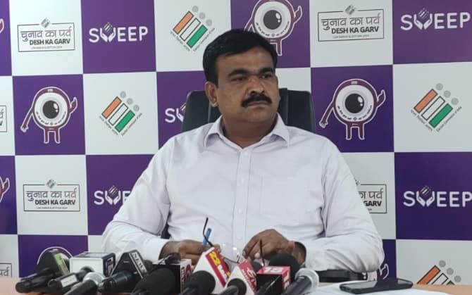 सिंहभूम में 13, लोहरदगा में 10, खूंटी में नौ व पलामू में आठ ने किया नामांकन