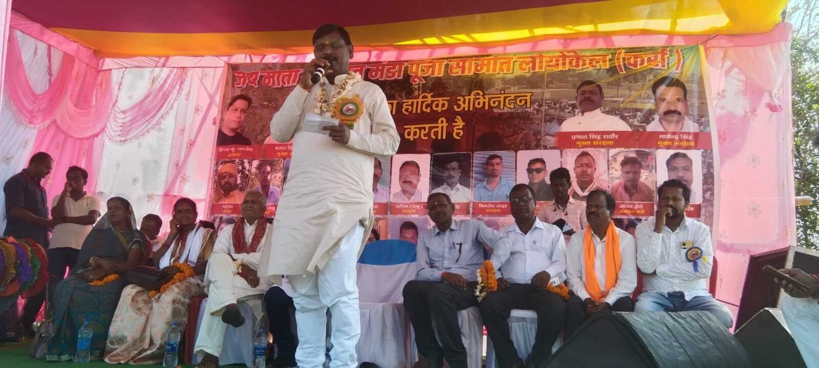 लौंयकेल मंडा में उमड़े ग्रामीण