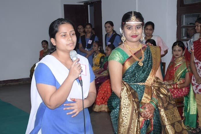 नर्स दिवस पर प्रतियोगिताओं में छात्राओं ने दिखाया हुनर