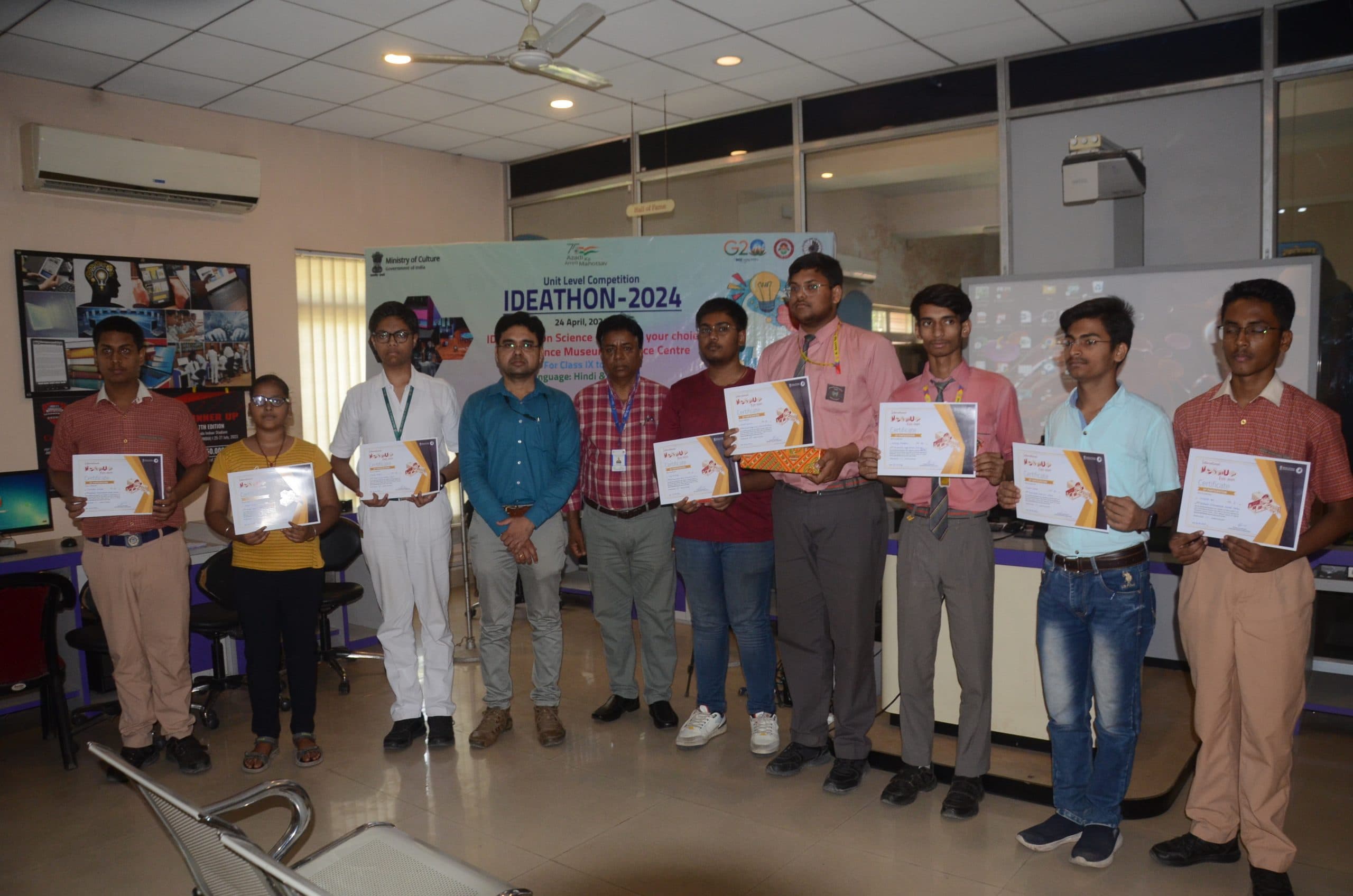 ‘आइडियाथॉन’ में प्रवीण फर्स्ट व साकेत रहे सेकेंड