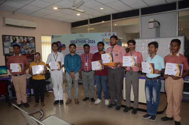 ‘आइडियाथॉन’ में प्रवीण फर्स्ट व साकेत रहे सेकेंड