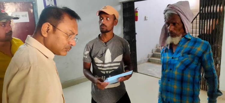 मरीज की शिकायत के बाद बिफरे डीडीसी