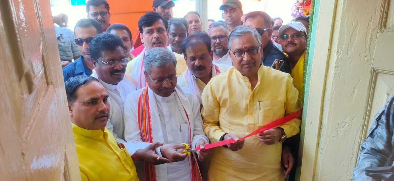 साहिबगंज पहुंचे बाबूलाल मरांडी, लोकसभा चुनाव कार्यालय का किया उदघाटन